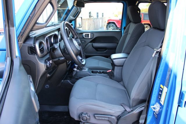 Used 2021 Jeep Gladiator Sport AWD/4WD image 14