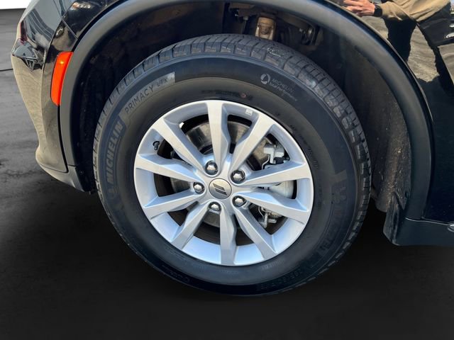 Used 2023 Dodge Durango SXT image 11