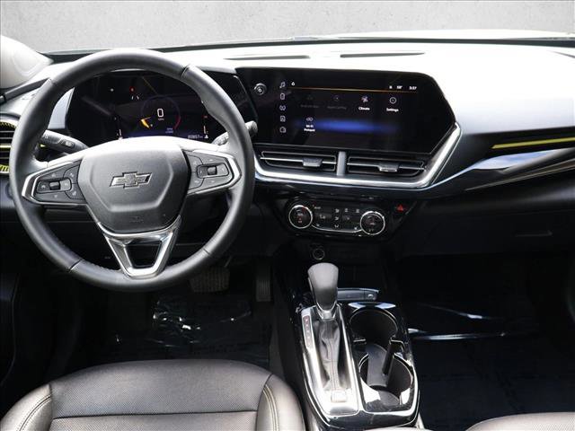 Used 2025 Chevrolet Trax ACTIV w/ Driver Confidence Package FWD image 21