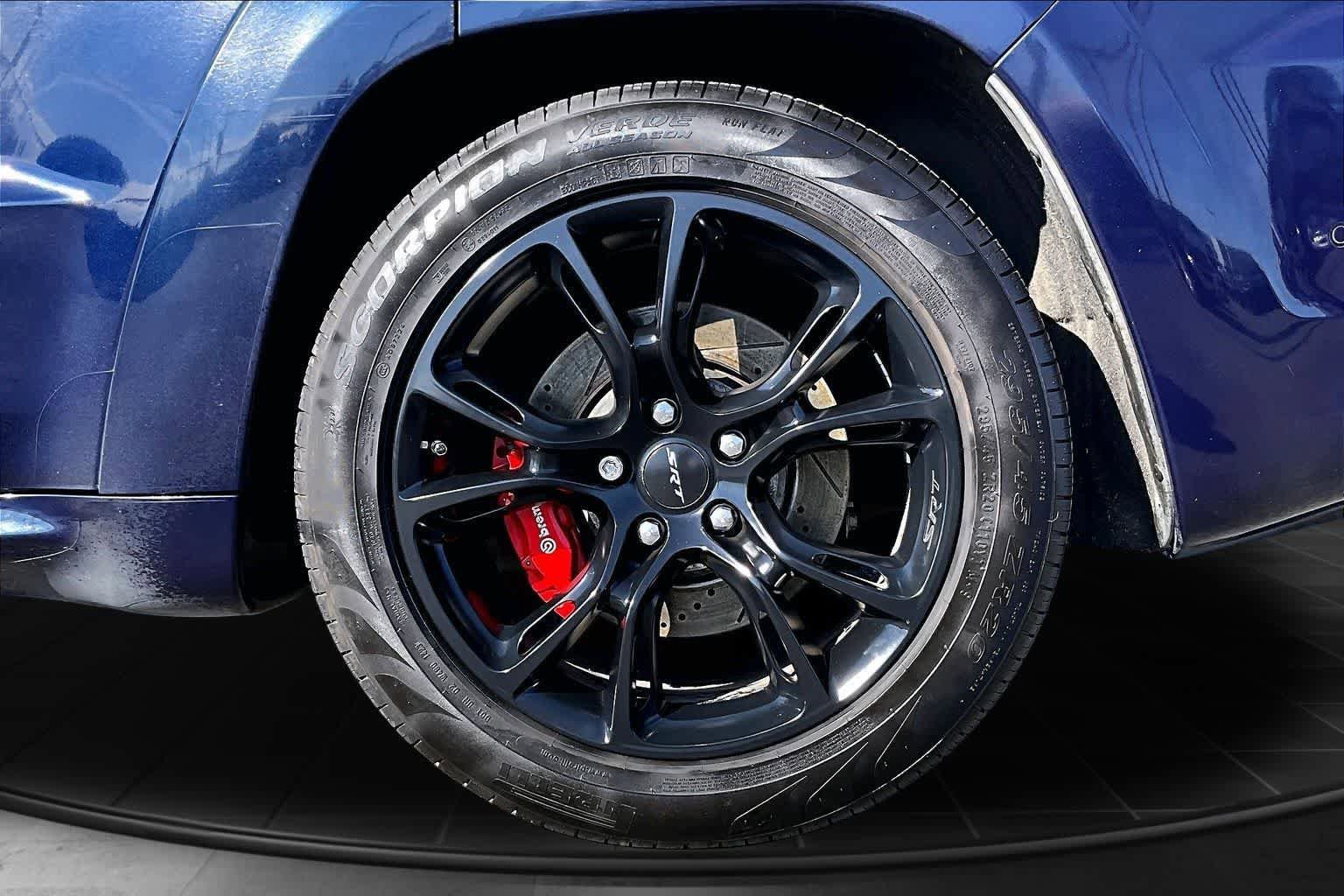 Used 2017 Jeep Grand Cherokee SRT w/ Trailer Tow Group IV AWD/4WD image 35