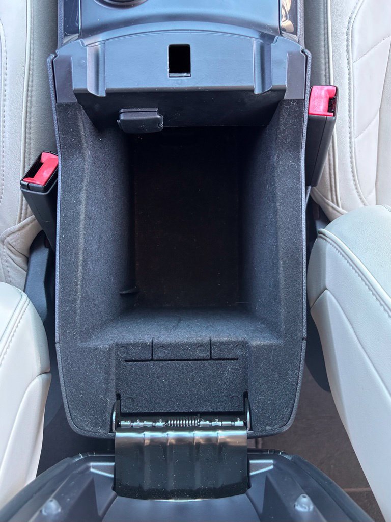 Used 2019 Ford Explorer Limited w/ Limited Luxury Package FWD image 35