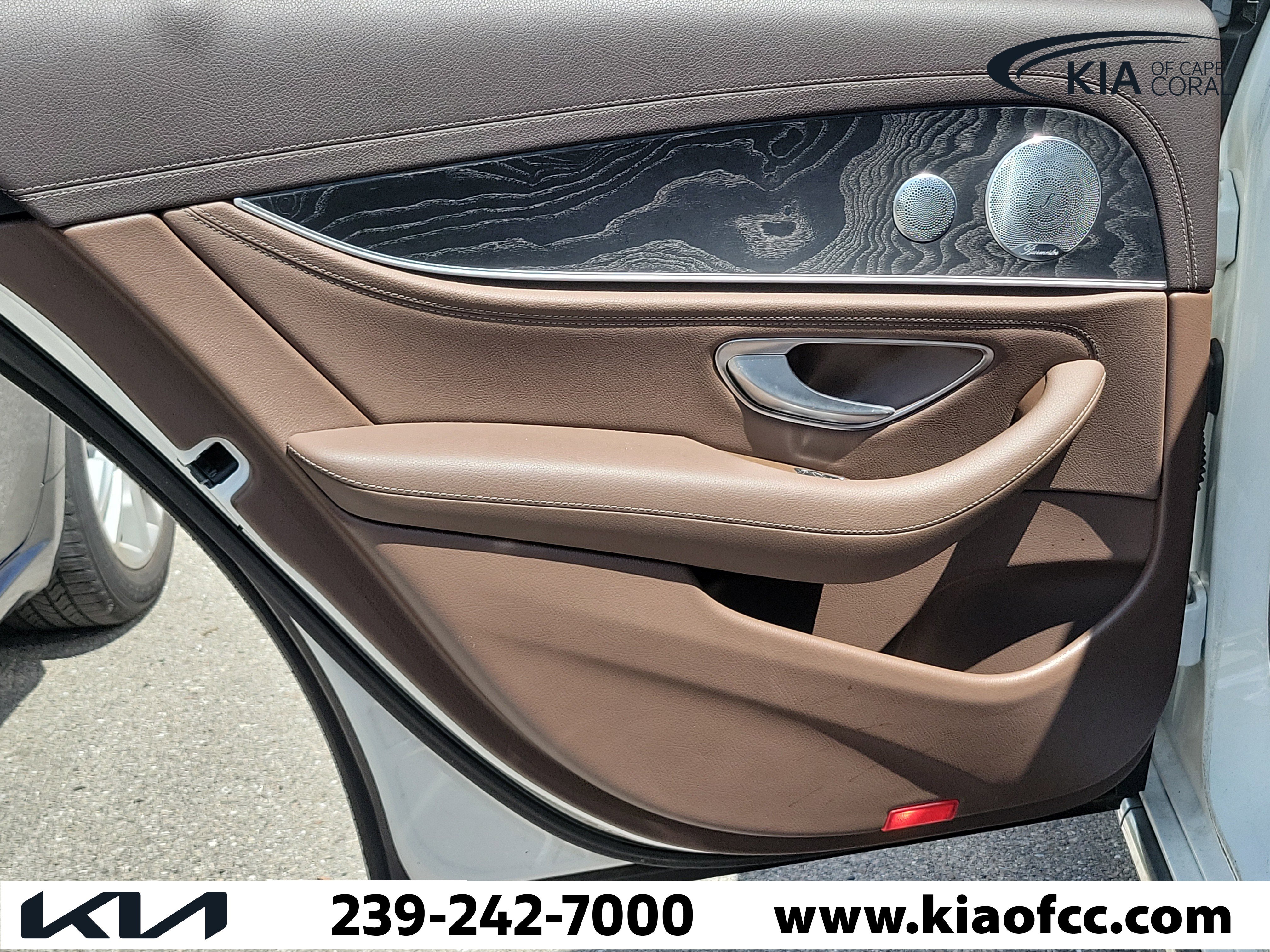 Used 2017 Mercedes-Benz E 300 image 10