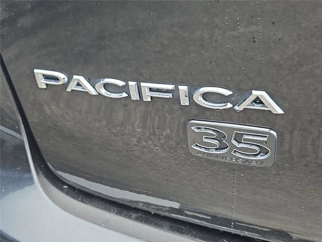 Used 2020 Chrysler Pacifica Touring-L image 5