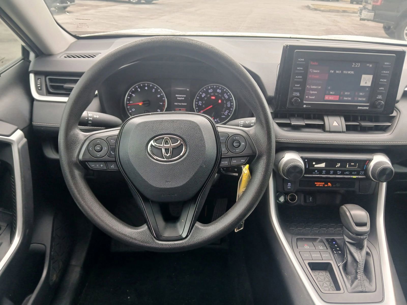Used 2020 Toyota RAV4 LE image 21