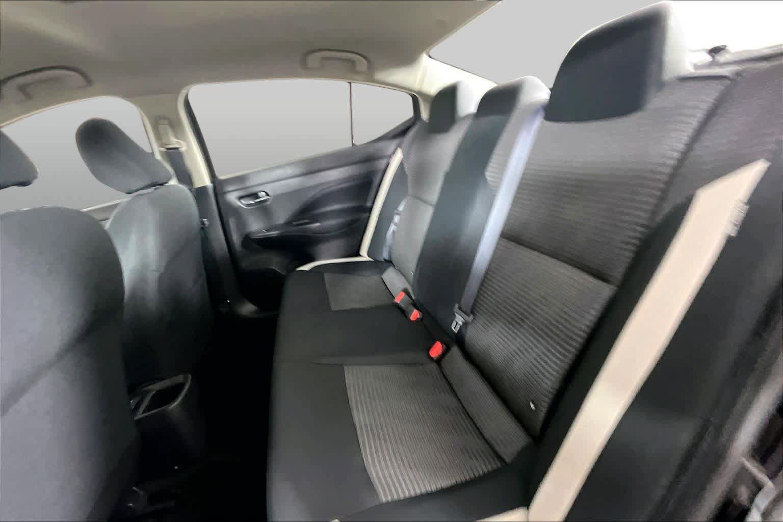 Used 2021 Nissan Versa SV FWD image 19