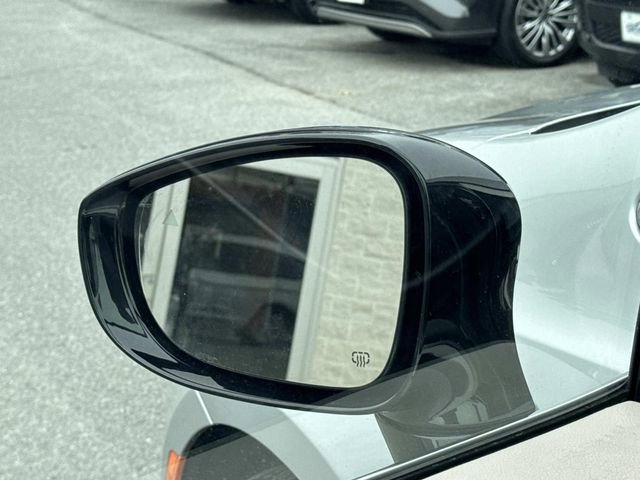 Used 2024 Chrysler Pacifica Limited image 15