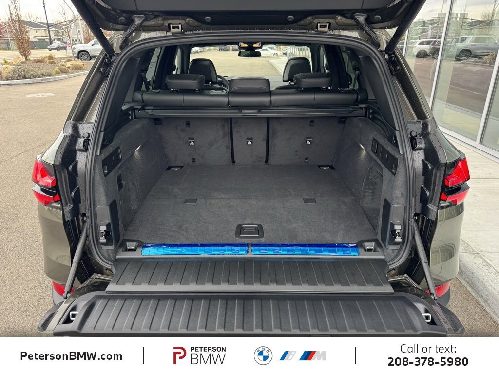 New 2026 BMW X5 xDrive50e image 6