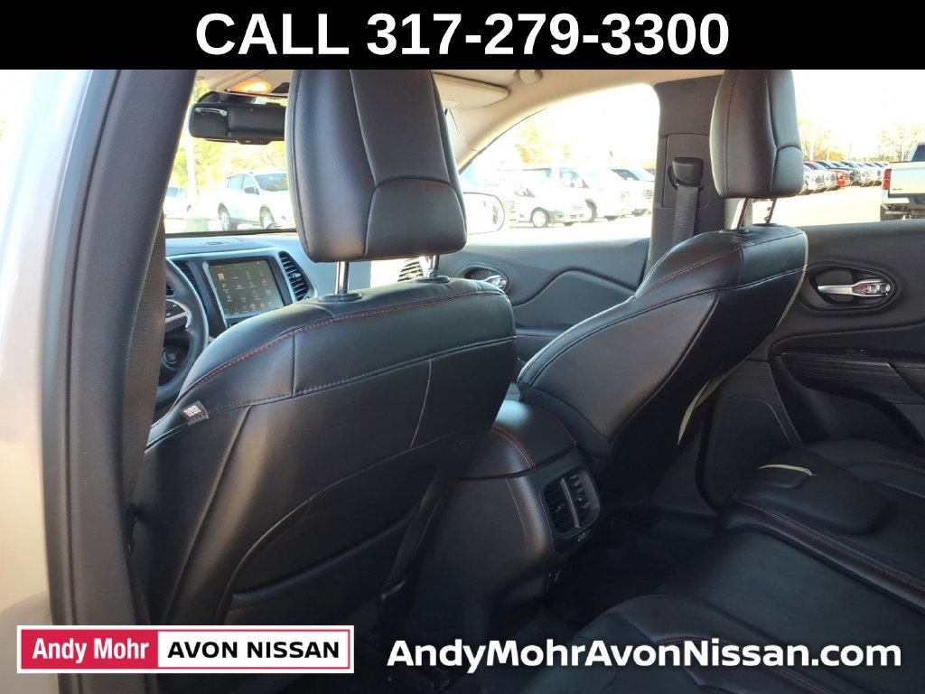 Used 2014 Jeep Cherokee Trailhawk w/ Comfort/Convenience Group AWD/4WD image 37