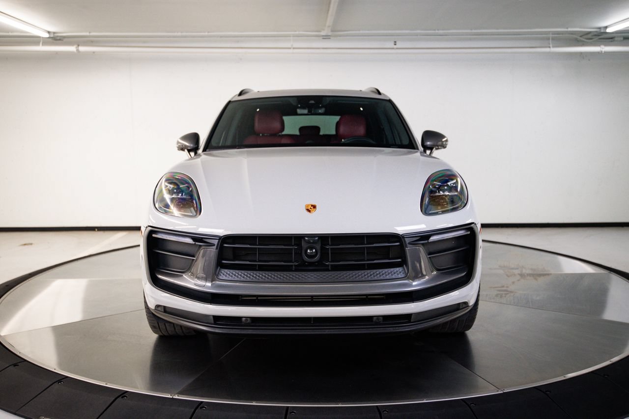 Certified 2023 Porsche Macan Turbo AWD/4WD image 10