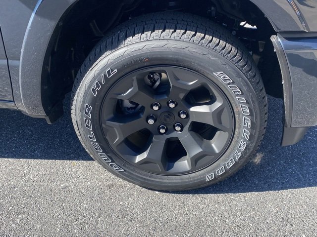 New 2026 RAM 1500 4x4 Crew Cab image 11