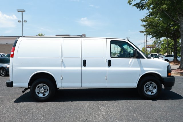 Used 2021 Chevrolet Express 2500 RWD image 4