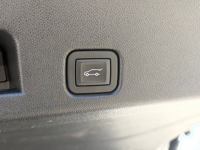 Used 2024 GMC Acadia Elevation image 23