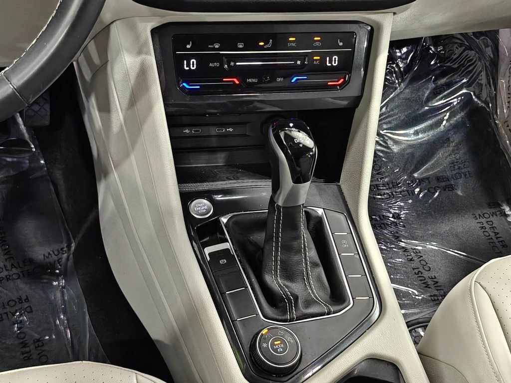 Used 2024 Volkswagen Tiguan SE AWD/4WD image 8