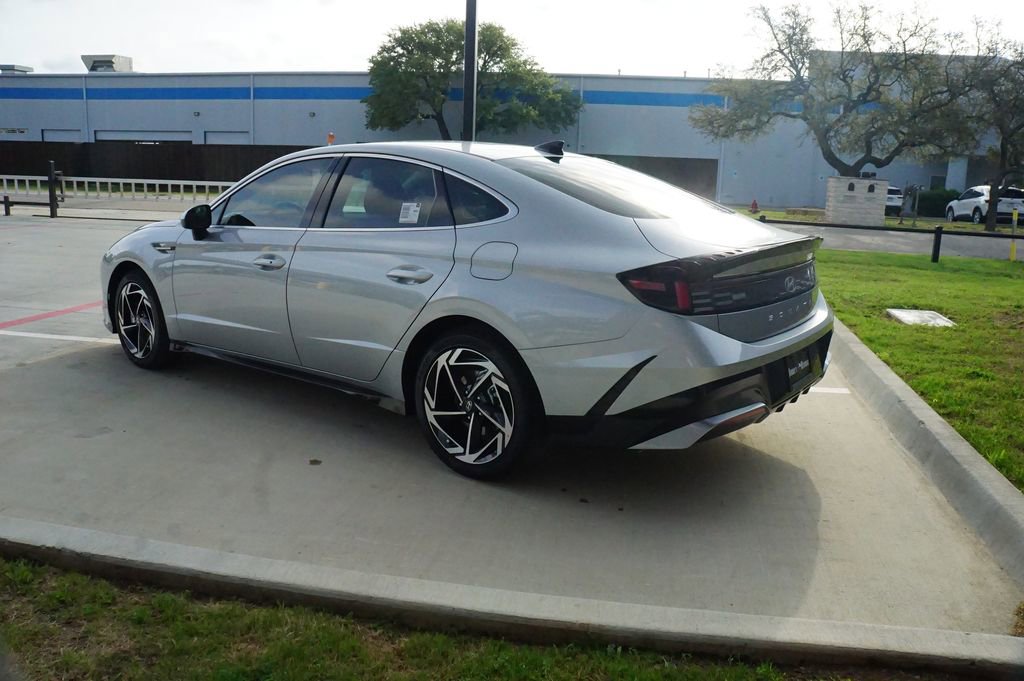 New 2026 Hyundai Sonata SEL FWD image 5