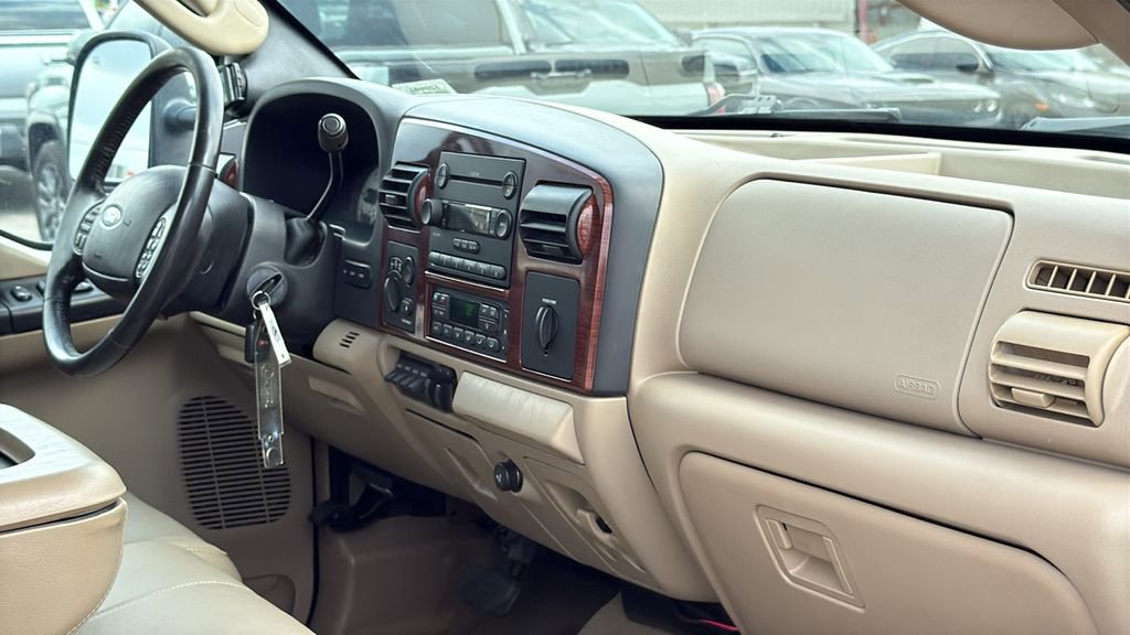 Used 2006 Ford F350 Lariat AWD/4WD image 29
