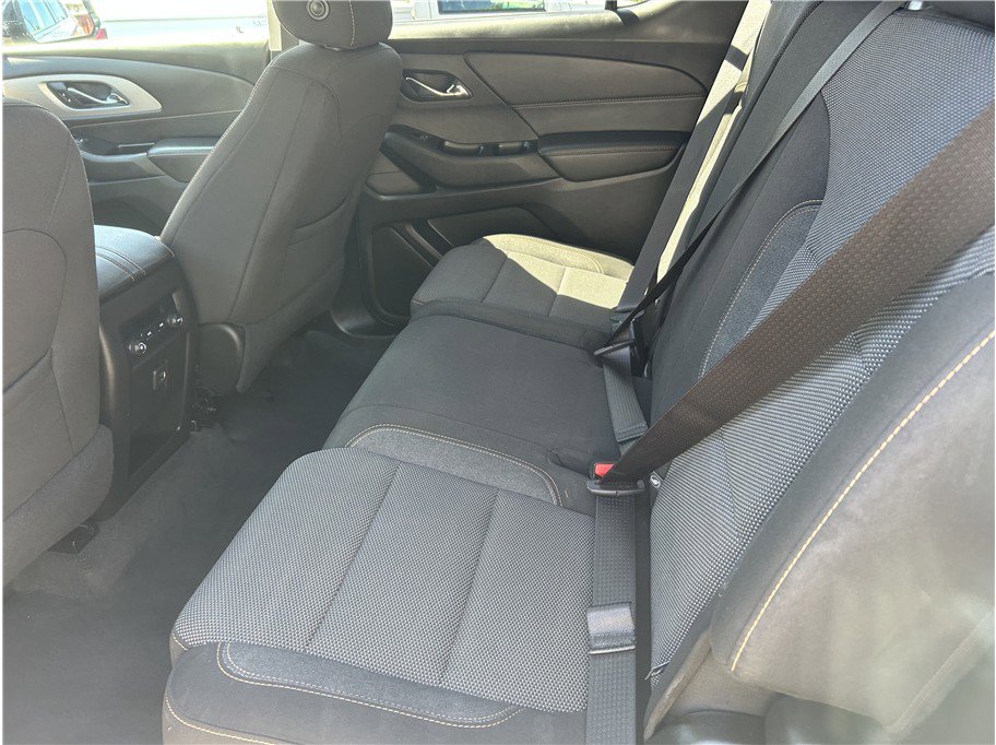 Used 2020 Chevrolet Traverse LS image 9