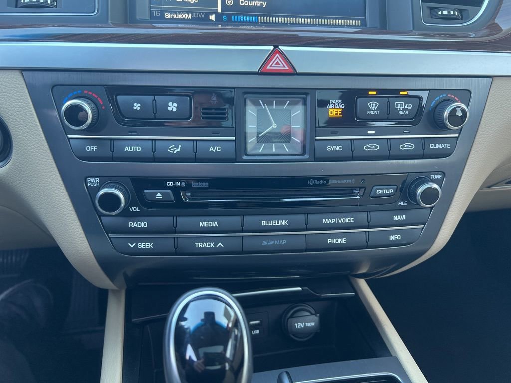 Used 2016 Hyundai Genesis 3.8 w/ Option Group 02 image 41