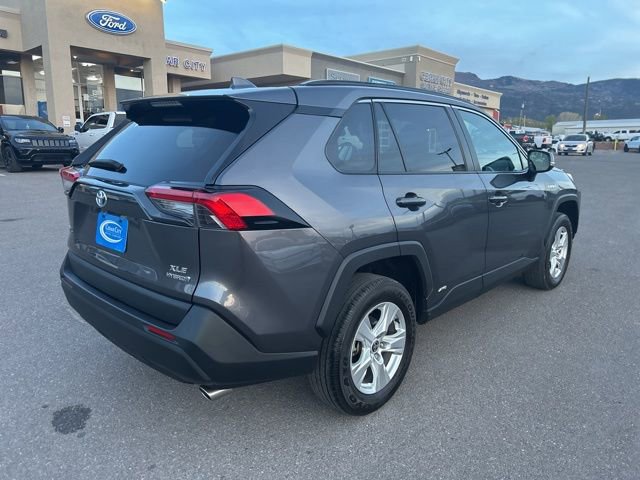 Used 2021 Toyota RAV4 XLE AWD/4WD image 5