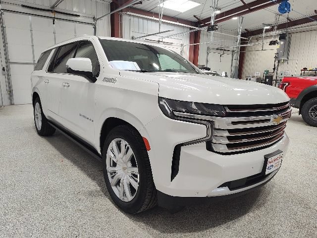 Used 2023 Chevrolet Suburban High Country AWD/4WD image 4