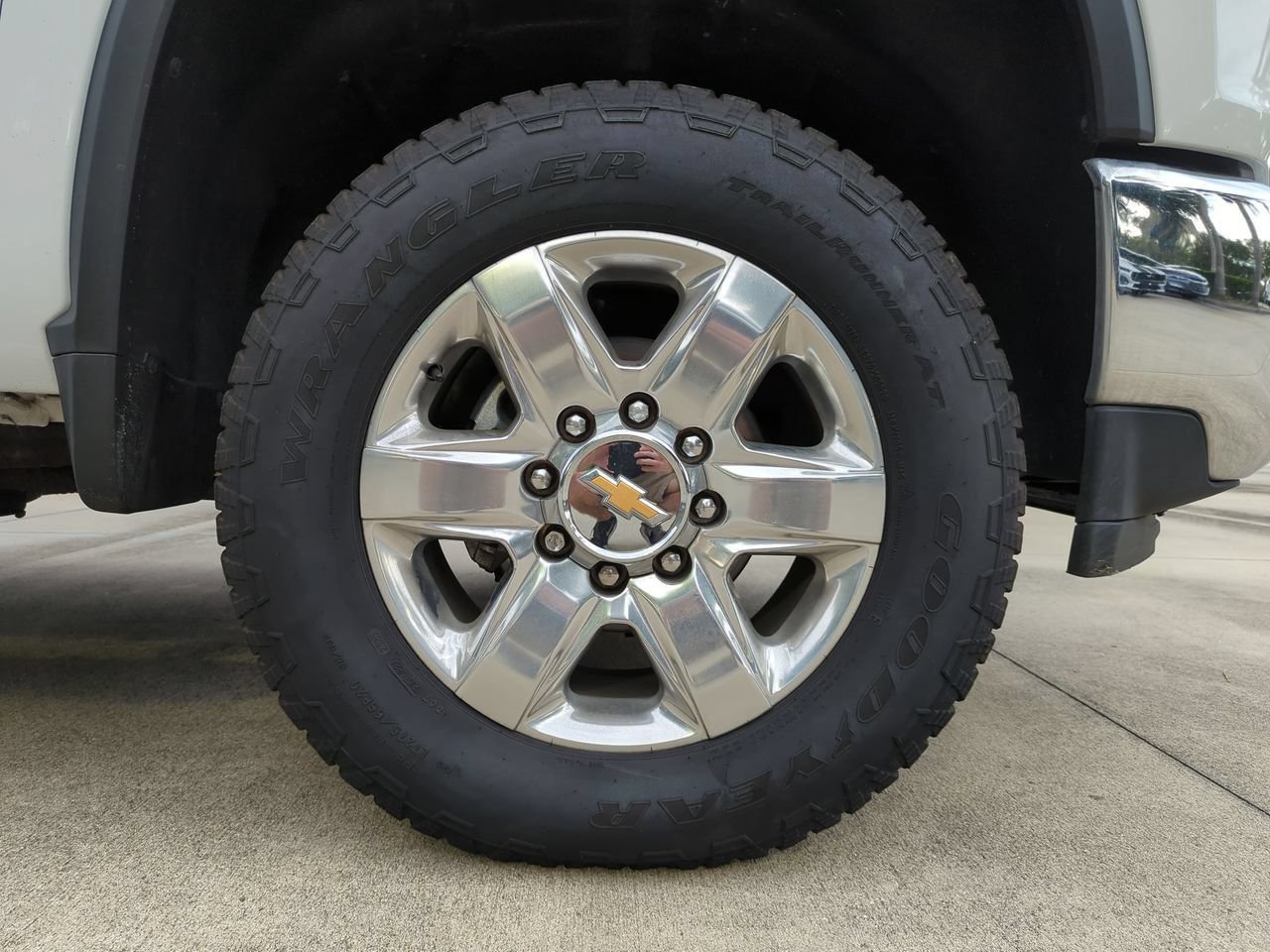 Used 2021 Chevrolet Silverado 2500 LTZ w/ LTZ Premium Package AWD/4WD image 28