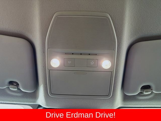 Used 2025 Nissan Kicks SR AWD/4WD image 18