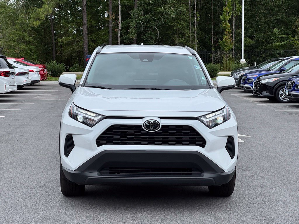 Used 2025 Toyota RAV4 XLE FWD image 6