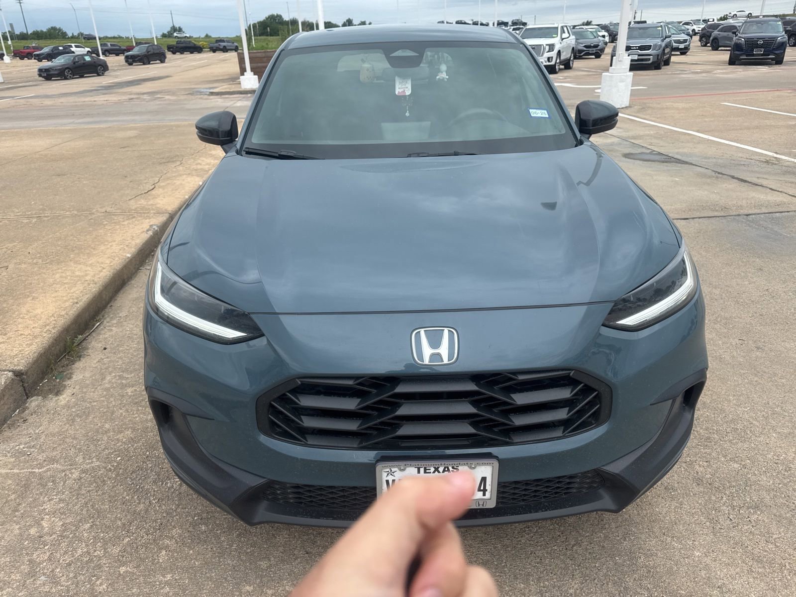 Certified 2025 Honda HR-V Sport image 8
