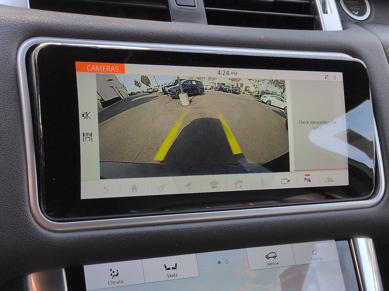 Used 2019 Land Rover Range Rover Sport SE image 17