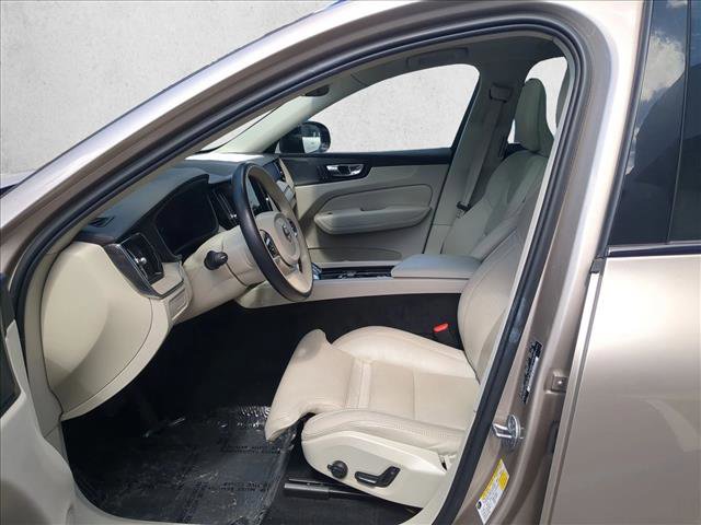 Used 2023 Volvo XC60 T8 Ultimate image 17