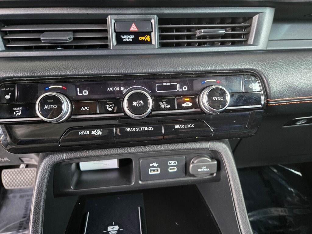 Certified 2023 Honda Pilot TrailSport image 19