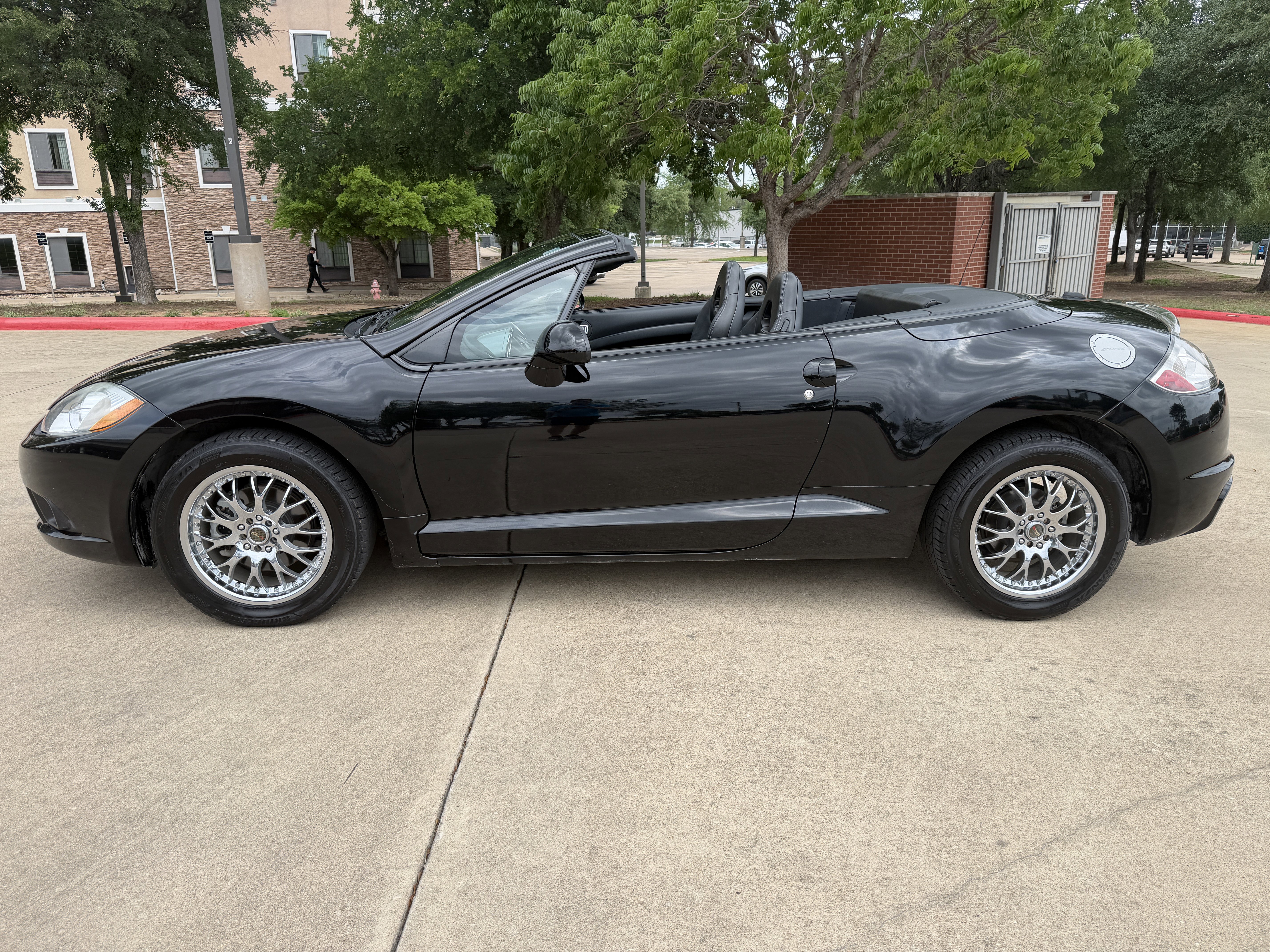 Used 2009 Mitsubishi Eclipse GS image 8