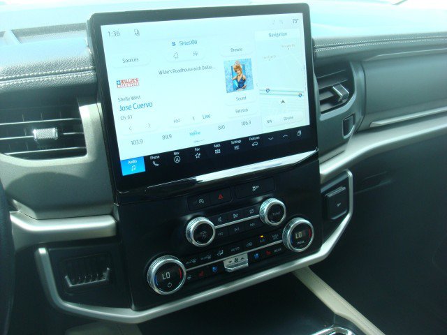 Used 2024 Ford Expedition XLT RWD image 19