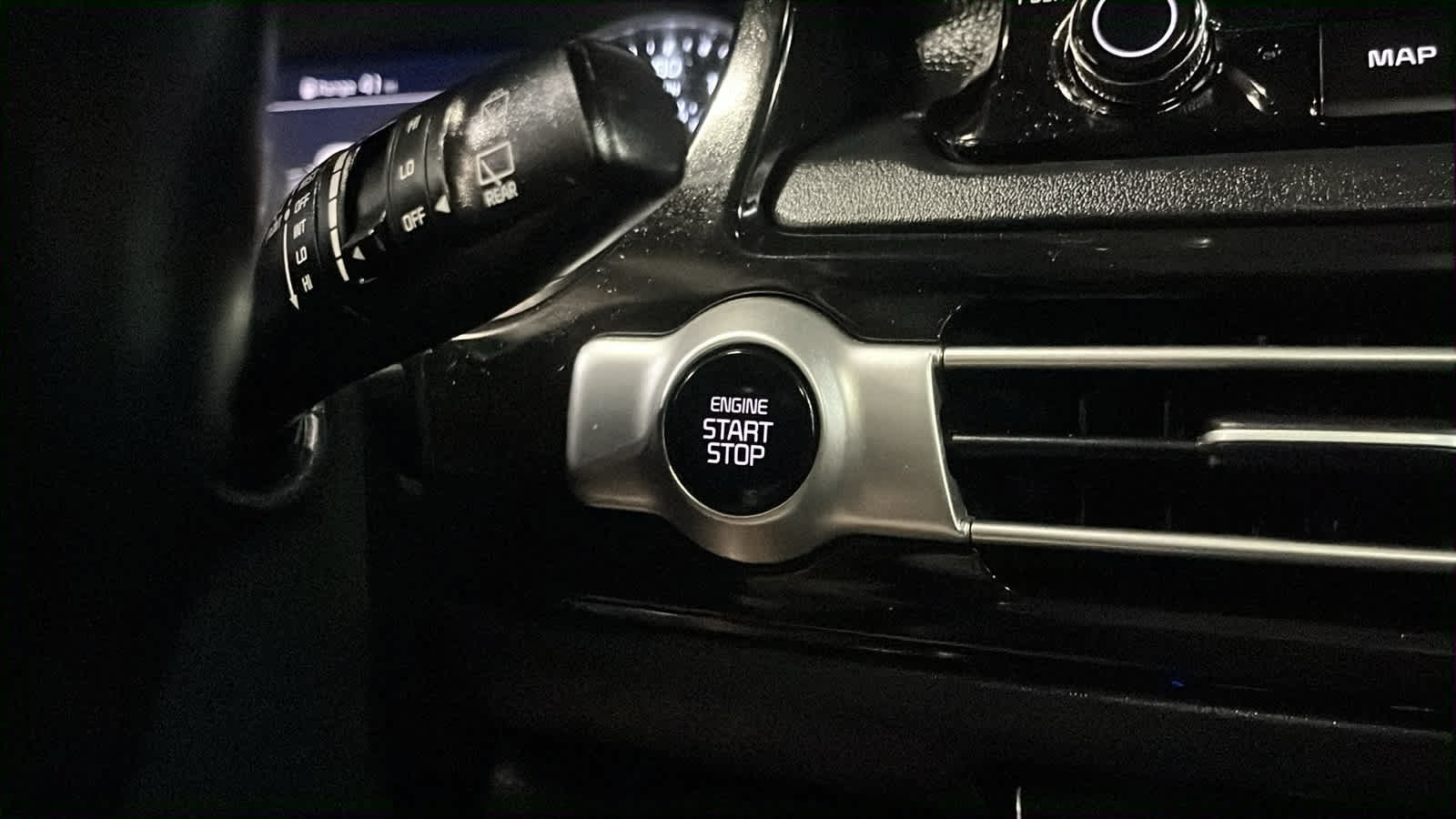 Used 2021 Kia Seltos SX w/ SX Sunroof Package AWD/4WD image 19
