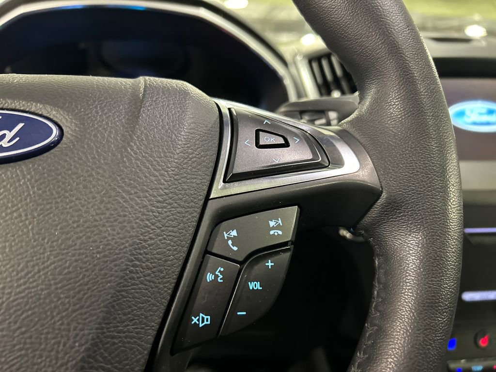 Used 2018 Ford Edge Titanium w/ Equipment Group 301A image 14