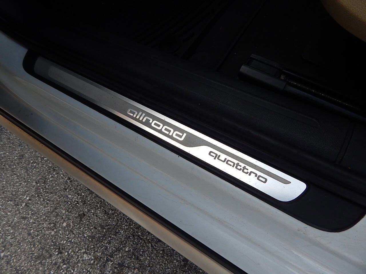 Used 2015 Audi A4 Premium Plus w/ Technology Package image 40