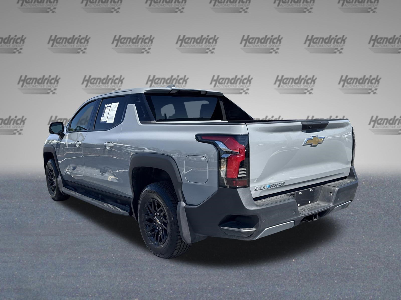 Used 2026 Chevrolet Silverado EV LT image 8