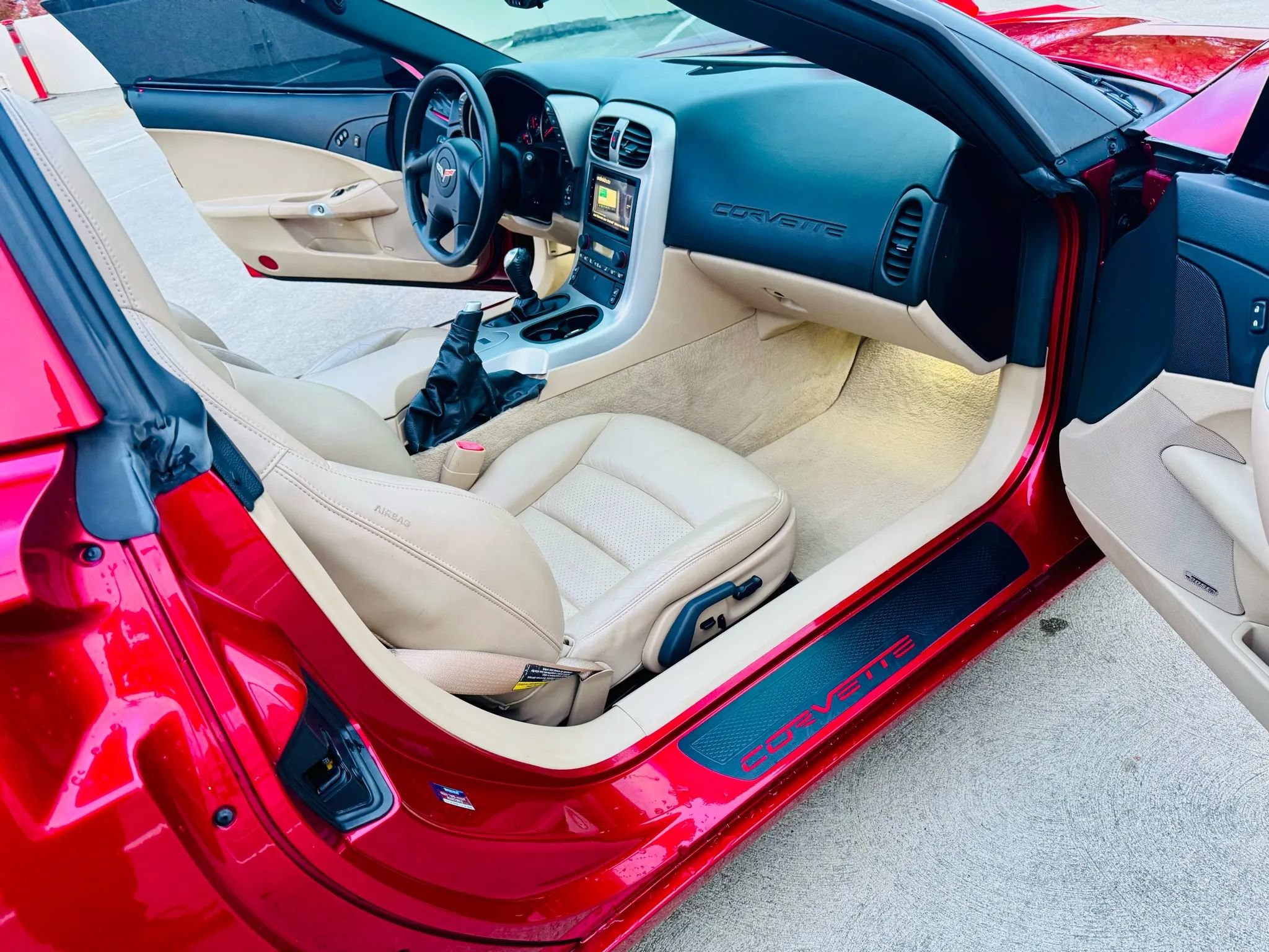 Used 2005 Chevrolet Corvette Coupe w/ Preferred Equipment Group RWD image 31