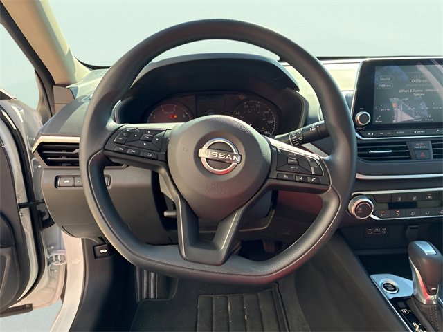Used 2025 Nissan Altima 2.5 S image 21