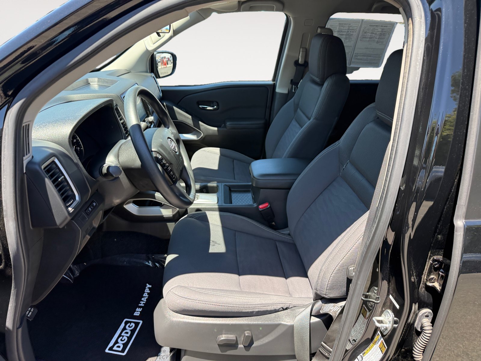 Used 2024 Nissan Frontier SV RWD image 10