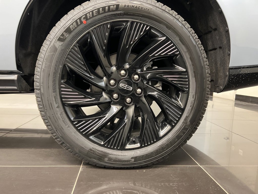 New 2026 Lincoln Navigator Reserve image 7