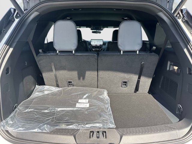 New 2027 Ford Explorer ST-Line w/ ST-Line Street Pack RWD image 12