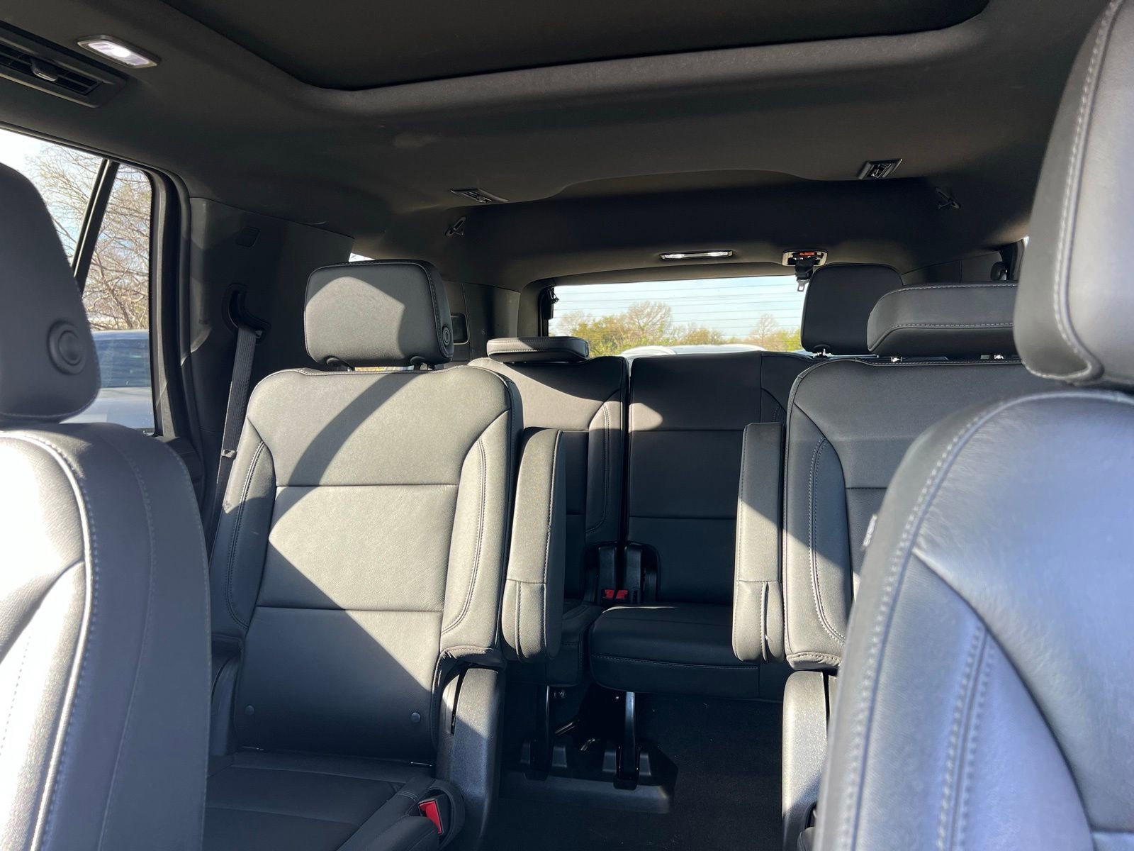 Used 2022 Chevrolet Tahoe LT w/ Luxury Package image 40