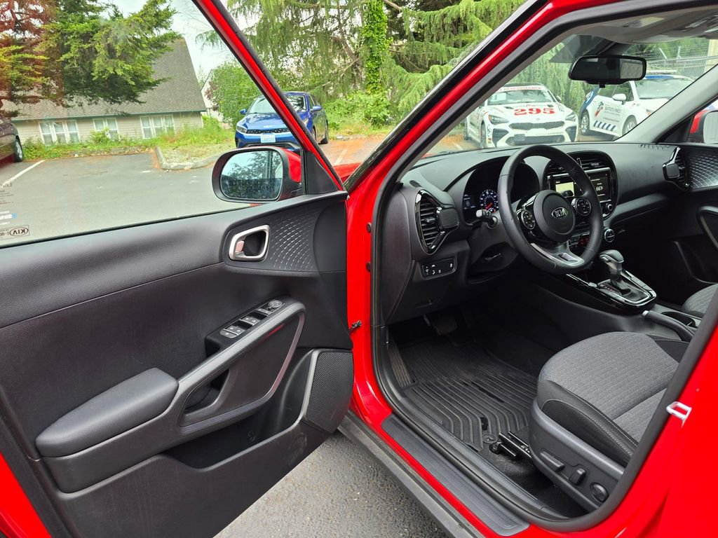 Used 2020 Kia Soul EX FWD image 7