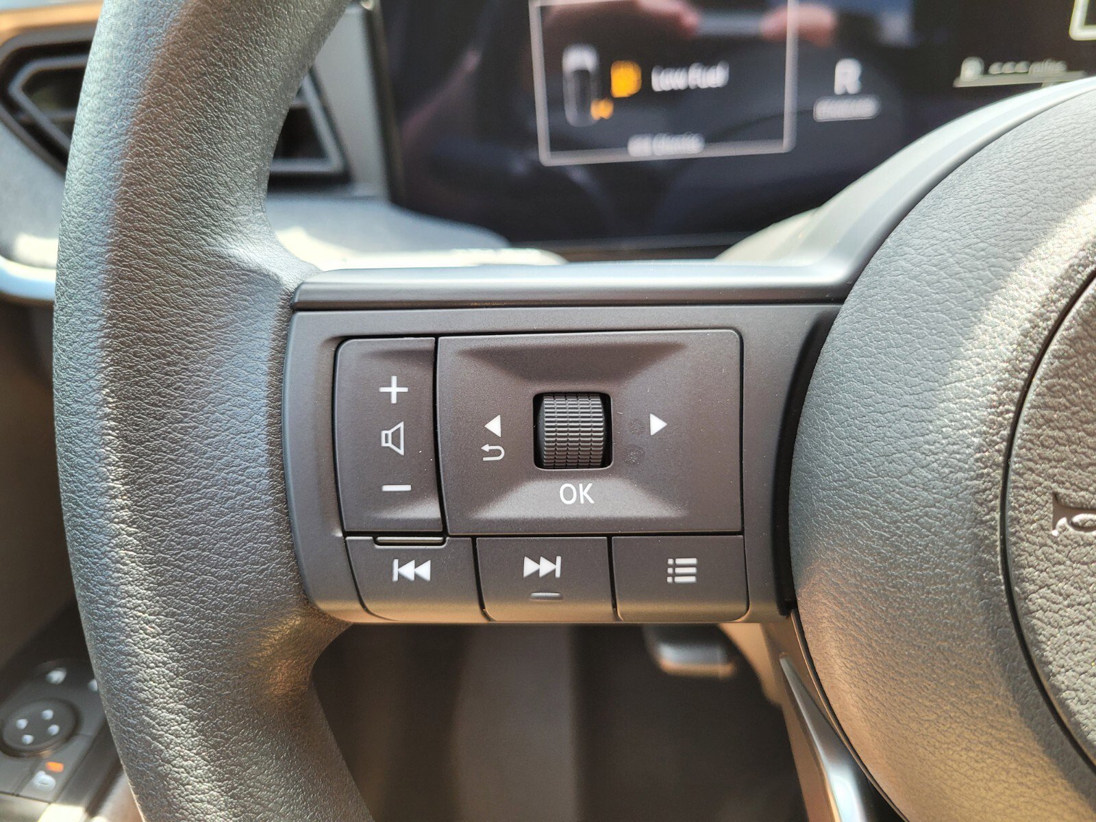 New 2026 Nissan Kicks SV image 24