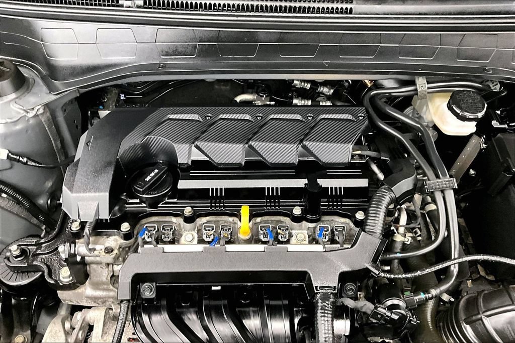 Used 2025 Hyundai Venue SEL FWD image 9