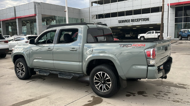 Used 2022 Toyota Tacoma TRD Sport w/ Technology Package AWD/4WD image 23