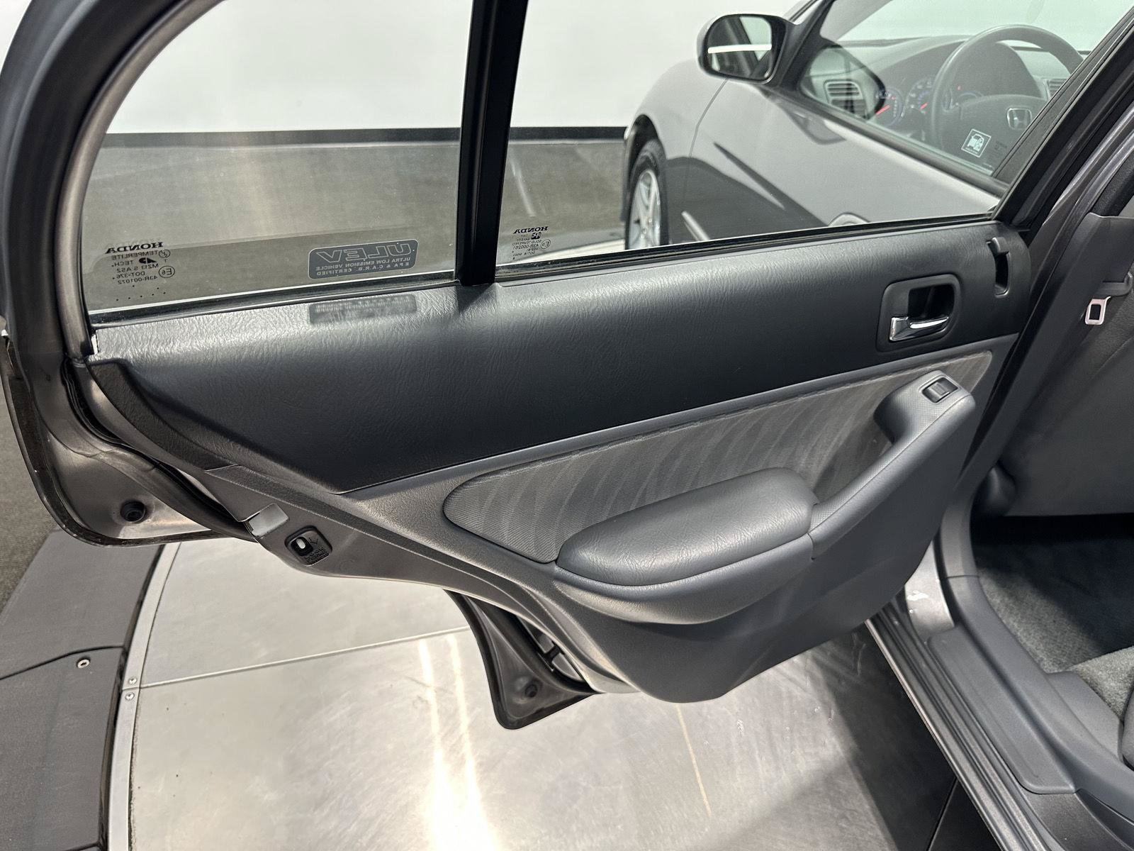 Used 2004 Honda Civic EX image 21