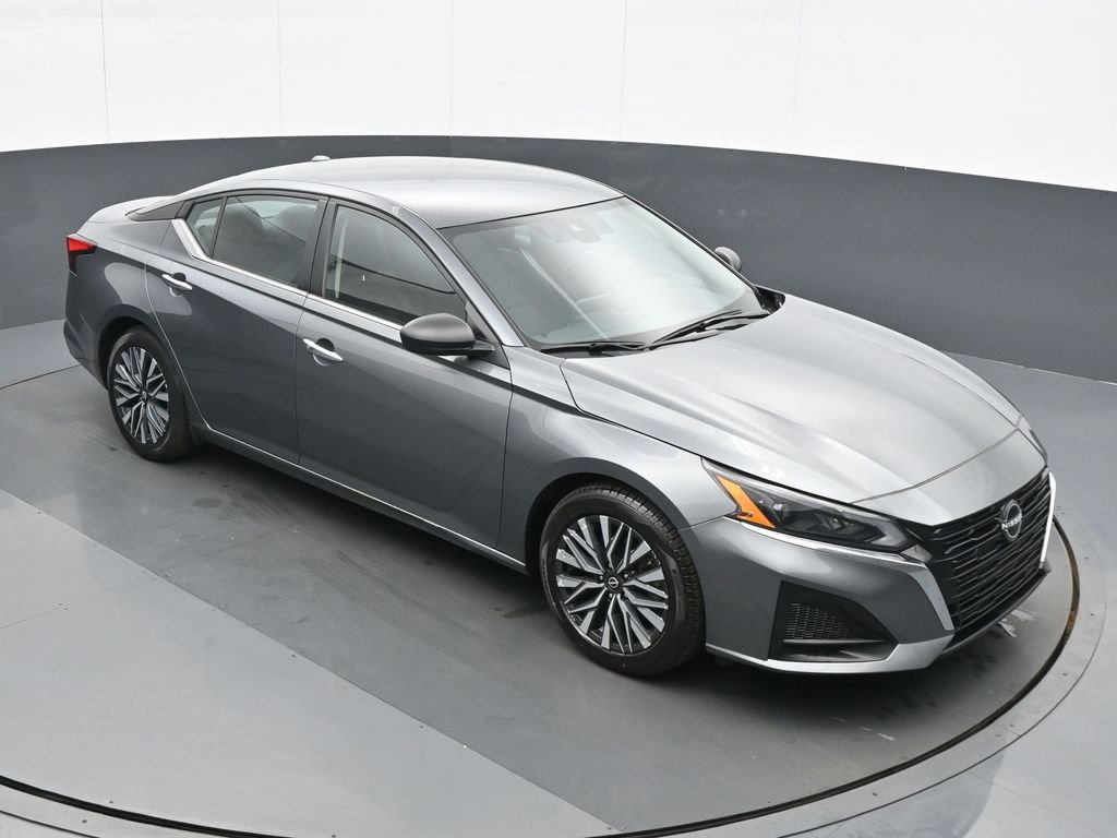 Used 2024 Nissan Altima 2.5 SV image 24