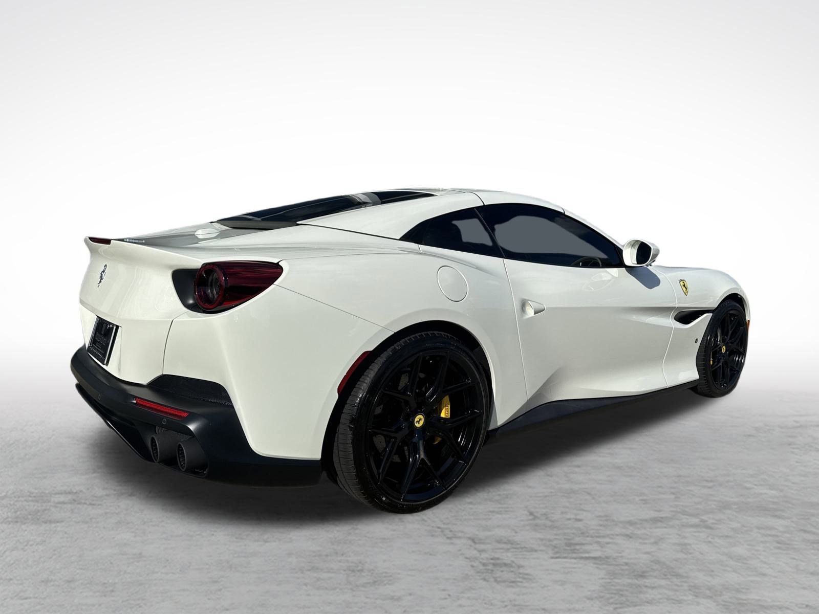 Used 2019 Ferrari Portofino image 11