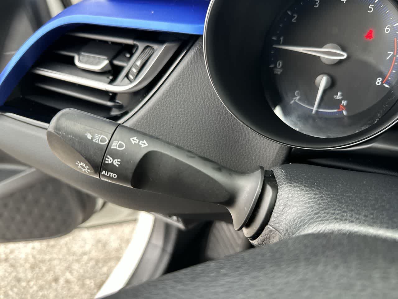 Used 2021 Toyota C-HR XLE FWD image 24